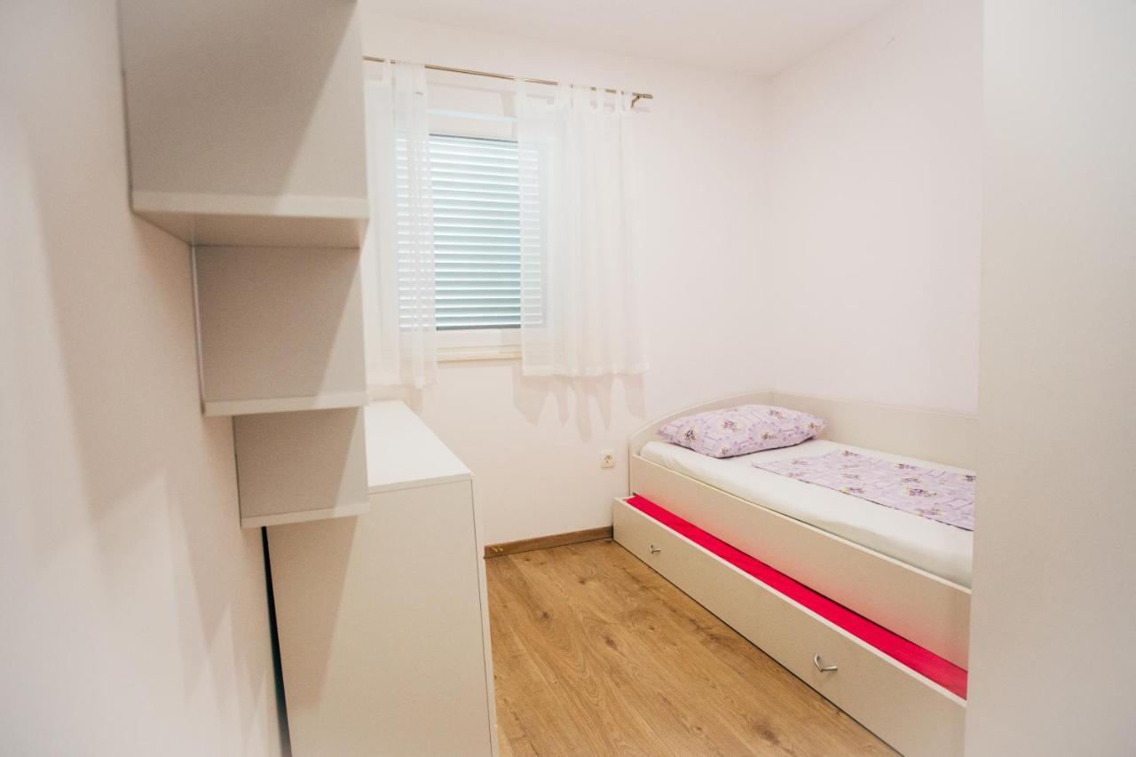 Apartment Zore Promajna Zewnętrze zdjęcie
